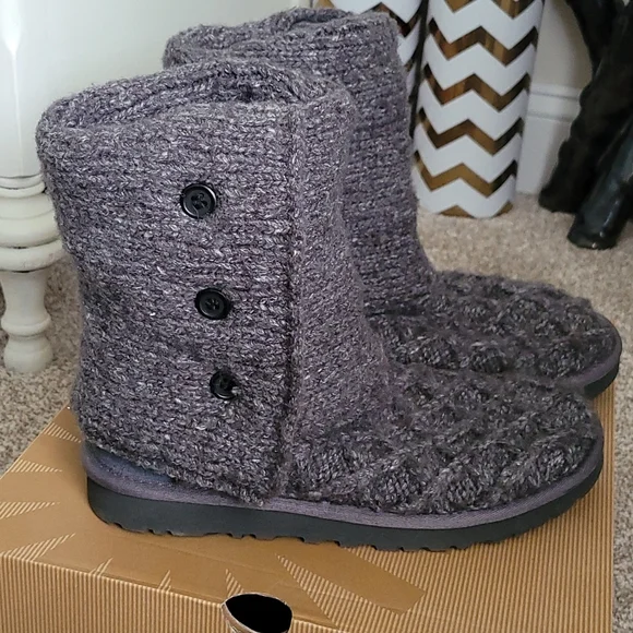 UGG Sweater Boots - Picture 1 of 7